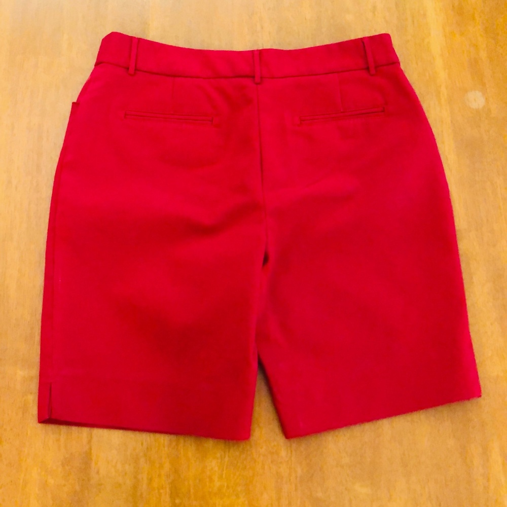 ELLEN TRACY SHORTS - Picture 2 of 2